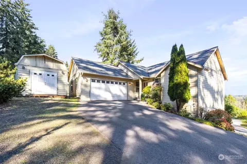 292 E Lakeland Dr, Allyn, WA 98524