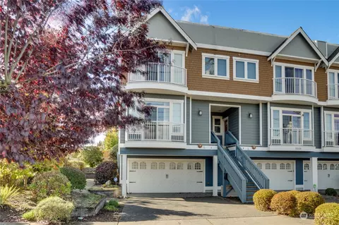 3222 S D St #A, Tacoma, WA 98418