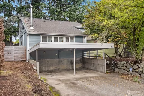 612 NE 55th St, Seattle, WA 98105