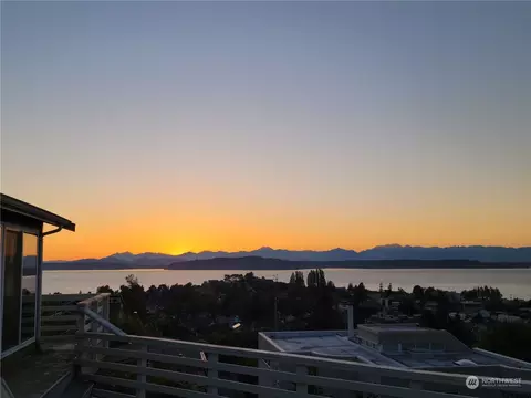 3233 57th Ave SW, Seattle, WA 98116