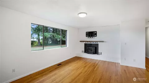 Living - 23735 SE 471 St, Enumclaw, WA 98022 photo 10 of 13