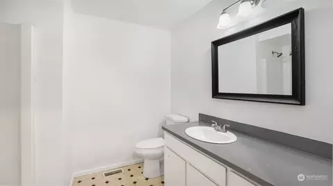 Bath - 23735 SE 471 St, Enumclaw, WA 98022 photo 1 of 2
