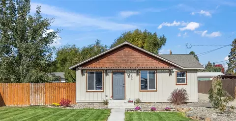 209 W 1st Ave, Kittitas, WA 98934