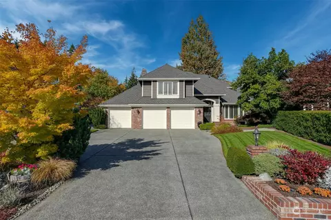 3359 212th Ct SE, Sammamish, WA 98075