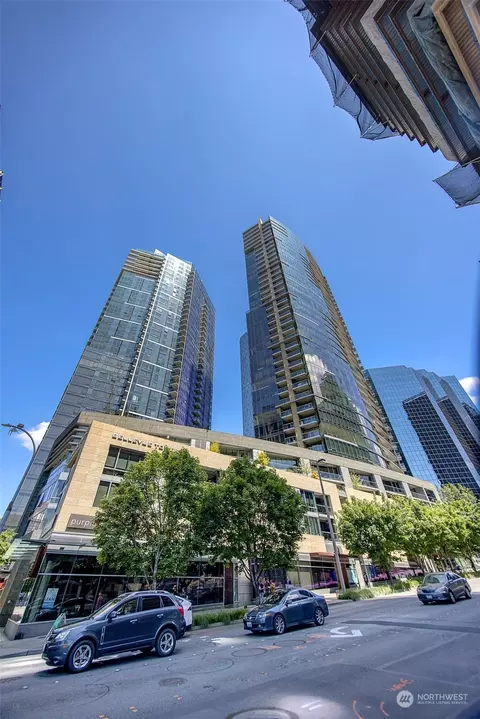 10700 NE 4th St # 2204, Bellevue, WA 98004