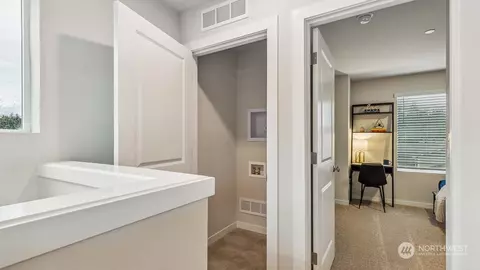 Entry Way - 9916 18th Ave W #E, Everett, WA 98204 photo 1 of 1