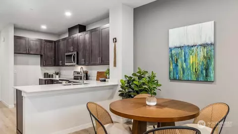 Dining - 9916 18th Ave W #E, Everett, WA 98204 photo 2 of 2