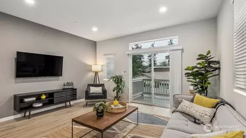 Living - 9916 18th Ave W #E, Everett, WA 98204 photo 1 of 1