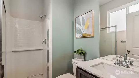 Bath - 9916 18th Ave W #E, Everett, WA 98204 photo 1 of 3