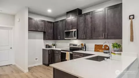 Kitchen - 9916 18th Ave W #E, Everett, WA 98204 photo 1 of 2