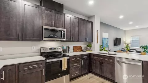 Kitchen - 9916 18th Ave W #E, Everett, WA 98204 photo 2 of 2
