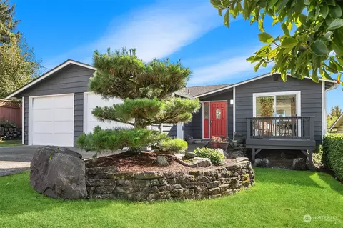 2327 S Warsaw St, Seattle, WA 98108