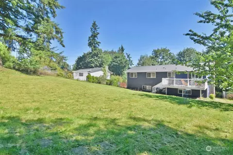 Exterior - 8620 Shadow Wood Dr, Everett, WA 98208 photo 4 of 5