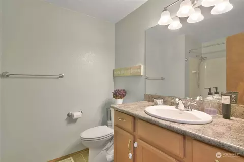 Bath - 8620 Shadow Wood Dr, Everett, WA 98208 photo 2 of 2