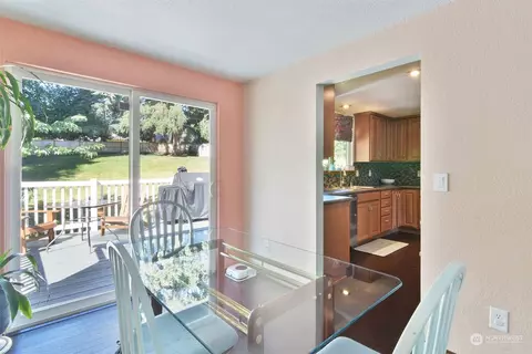 Dining - 8620 Shadow Wood Dr, Everett, WA 98208 photo 2 of 2