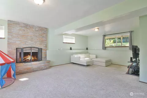 Living - 8620 Shadow Wood Dr, Everett, WA 98208 photo 4 of 4