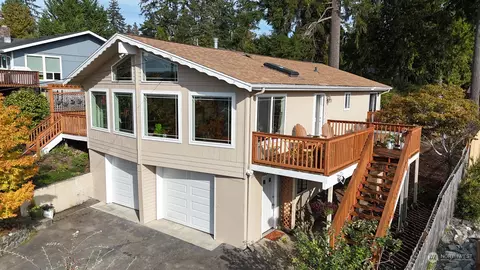 9836 Steamboat Island Rd NW, Olympia, WA 98502
