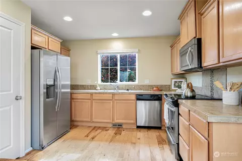 Kitchen - 3811 183rd Pl SE, Bothell, WA 98012 photo 1 of 2