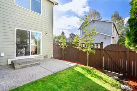 Exterior - 3811 183rd Pl SE, Bothell, WA 98012 photo 2 of 4