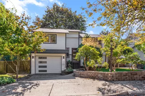 732 204th St SE, Bothell, WA 98012