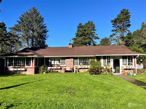 1074 Warrenton Cannery Rd, Grayland, WA 98547