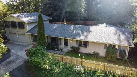 9647 Glory Dr SE, Olympia, WA 98513
