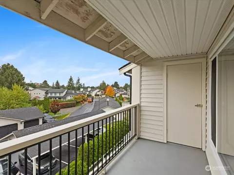 12404 E Gibson Rd #J303, Everett, WA 98204 photo 25