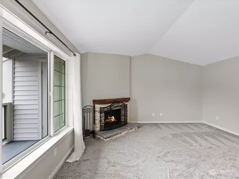 12404 E Gibson Rd #J303, Everett, WA 98204 photo 10
