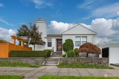 1103 N 49th St, Seattle, WA 98103