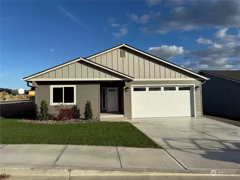 541 S Juli Ave, East Wenatchee, WA 98802