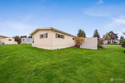 933 Mtvilla, Enumclaw, WA 98022 photo 3