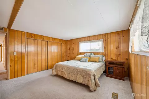933 Mtvilla, Enumclaw, WA 98022 photo 15