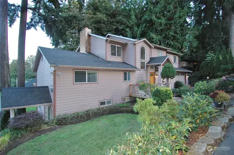 4200 163rd Ave SE, Bellevue, WA 98006