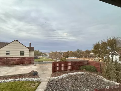 202 S 4th St, Odessa, WA 99159 photo 11