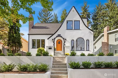 4107 Sunnyside Ave N, Seattle, WA 98103