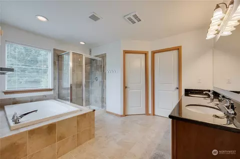 Bath - 1321 173rd Pl SE, Bothell, WA 98012 photo 3 of 4