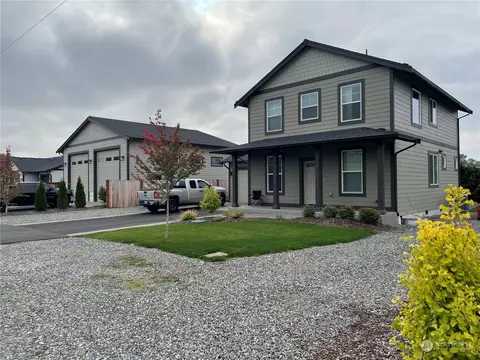 10802 59th St E, Puyallup, WA 98372