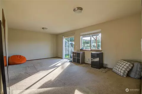 Living - 1209 Bluejay Ave SW, Orting, WA 98360 photo 2 of 3