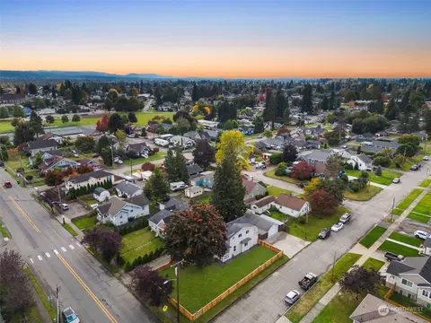 View/Area - 3048 Porter St, Enumclaw, WA 98022 photo 3 of 5
