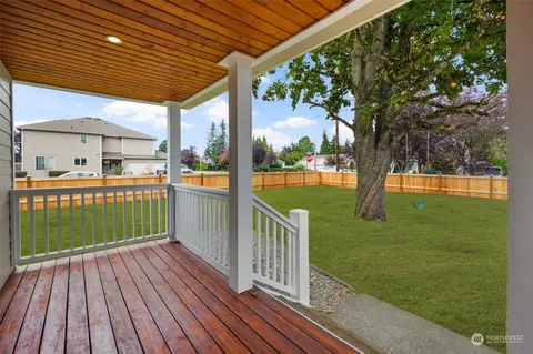 Exterior - 3048 Porter St, Enumclaw, WA 98022 photo 4 of 14