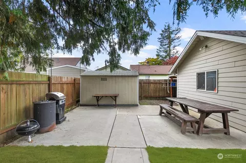 Exterior - 3048 Porter St, Enumclaw, WA 98022 photo 9 of 14