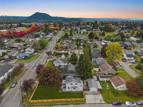 View/Area - 3048 Porter St, Enumclaw, WA 98022 photo 4 of 5