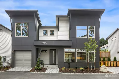 9225 125th Ave NE, Kirkland, WA 98033