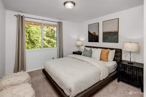 Bedroom - 16313 123rd Pl NE, Bothell, WA 98011 photo 5 of 7