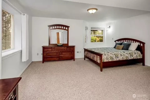 Bedroom - 16313 123rd Pl NE, Bothell, WA 98011 photo 6 of 7