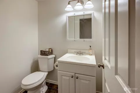 Bath - 16313 123rd Pl NE, Bothell, WA 98011 photo 6 of 6