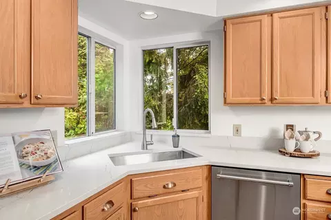 Kitchen - 16313 123rd Pl NE, Bothell, WA 98011 photo 4 of 4