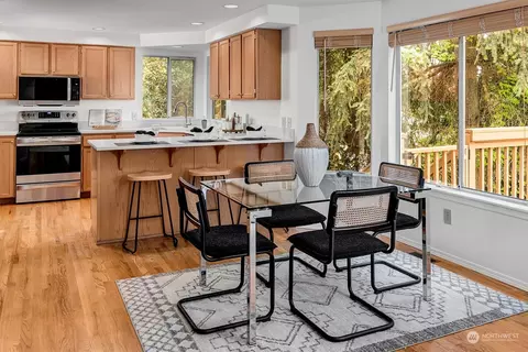 Dining - 16313 123rd Pl NE, Bothell, WA 98011 photo 3 of 4