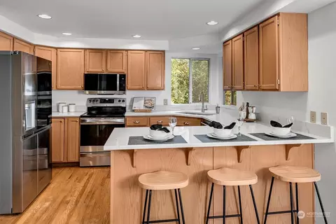 Kitchen - 16313 123rd Pl NE, Bothell, WA 98011 photo 2 of 4