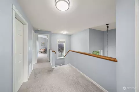 Entry Way - 550 Hamilton Pl, Enumclaw, WA 98022 photo 1 of 2